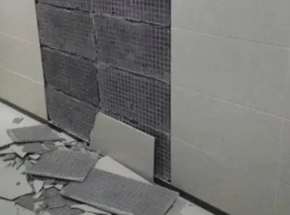 浪卡子瓷砖空鼓维修公司分享下浪卡子墙砖松动维修的知识